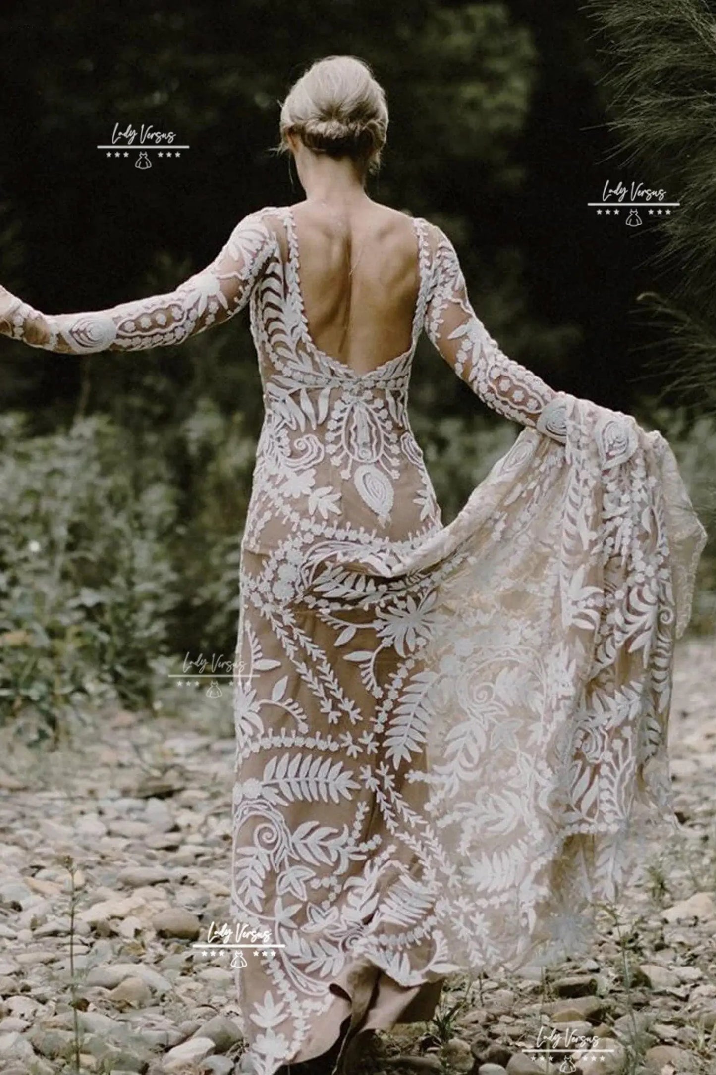 Stunning Bohemian Lace Wedding  Dress  /Beach wedding dress/ Bridal dress
