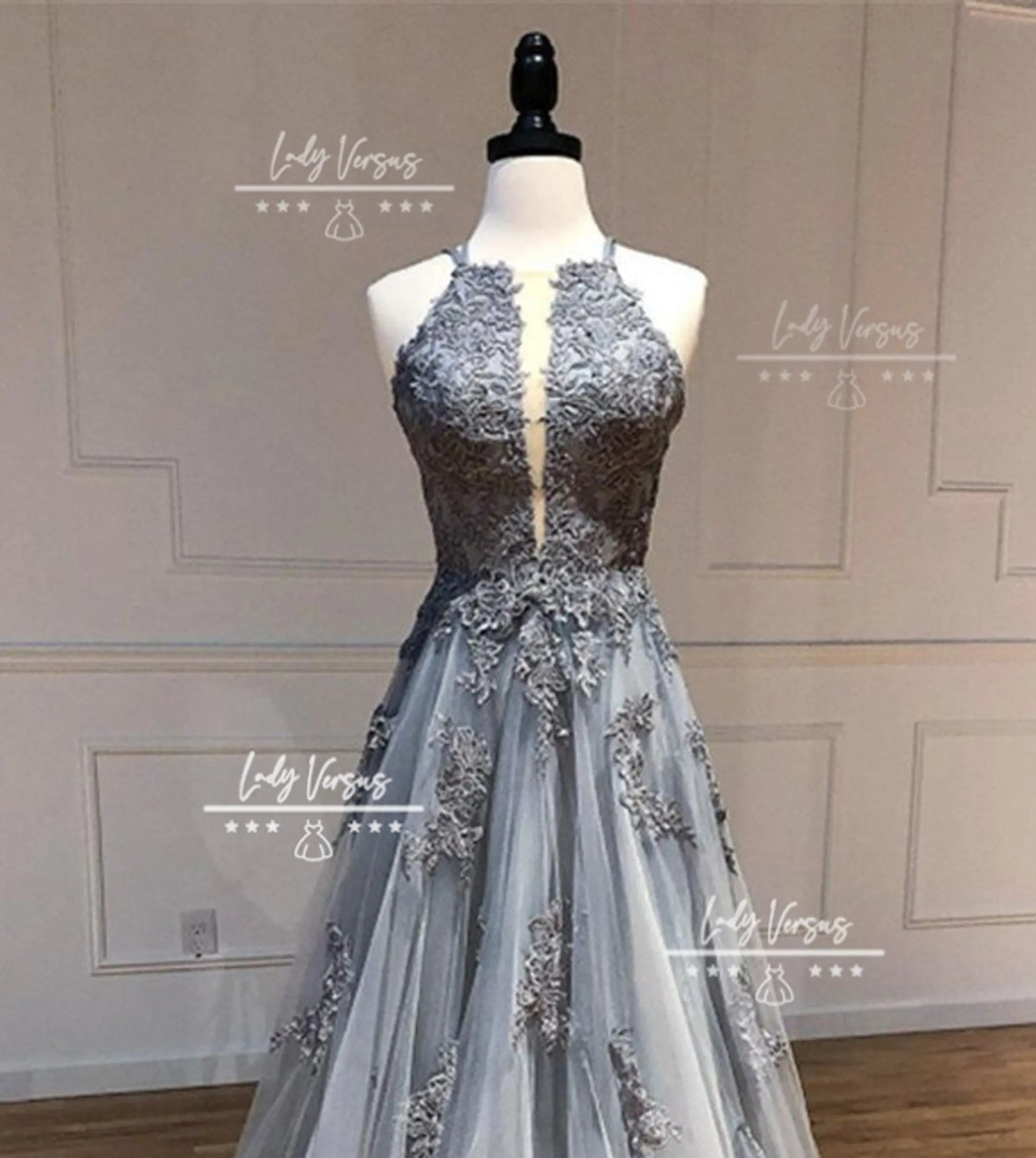 Appliqué flowers Prom/Wedding Dress/Beach wedding dress /bridal gown/ bohemian lace dress/ flower appliqué Prom Dress/Evening gown Lady Versus