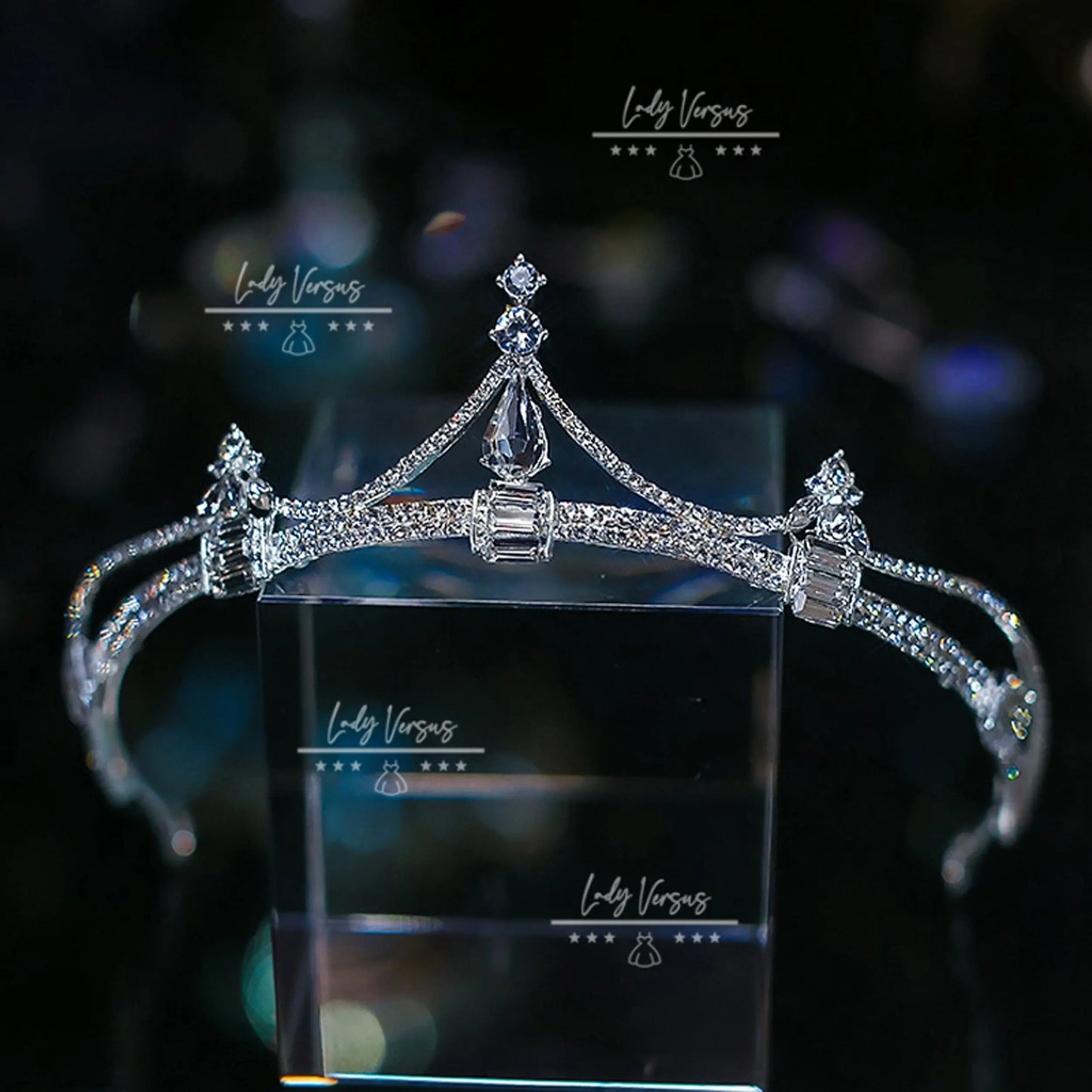 Stunning Classical bridal Silver or Gold metal Crown/ Zirconia Crown/ Bridal hairpiece/ Hair Accessories/ wedding crown/Princess crown.