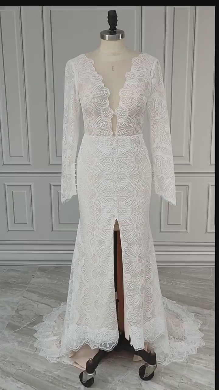 Boho Wedding Dress/ Long sleeves /open back /Bohemian Wedding Dress/ Beach Wedding Dress / Elegant  Lace bohemian wedding dress