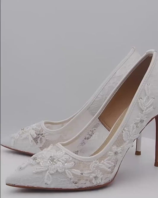 Wedding shoes/Bridal heals/Floral ivory lace shoes/Bridal shoes/handmade bridal shoes/bohemian wedding dress shoes , classy heals