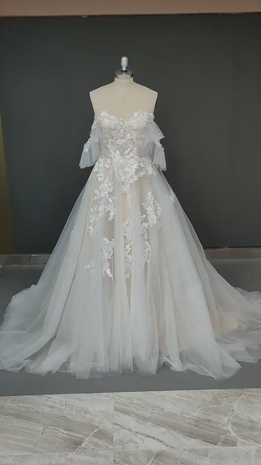 Elegant Romantic large Lace  flowers Wedding  Dress /Beach wedding dress /bridal gown/ bohemian lace dress/  lace dress